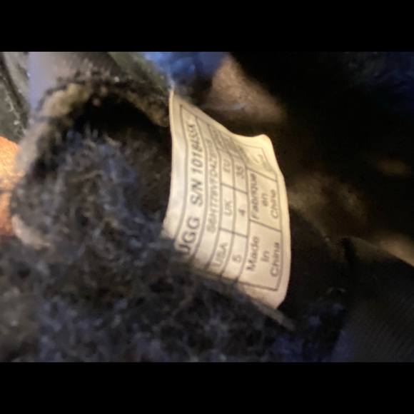 UGG Neumel zip-up boot - Boys Size 5 - Picture 5 of 6